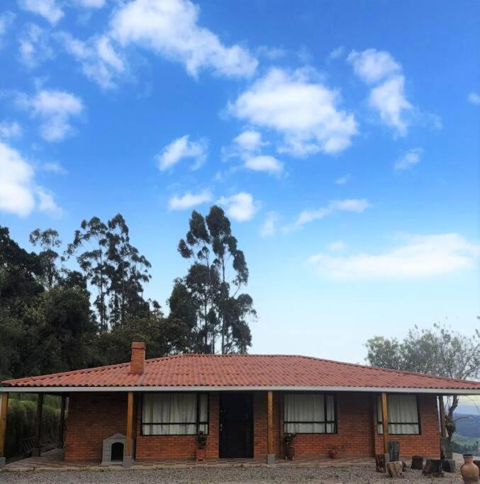 Hermosa Casa Campestre Moderna "Rancho La Marina" Chiquinquira  Exterior foto